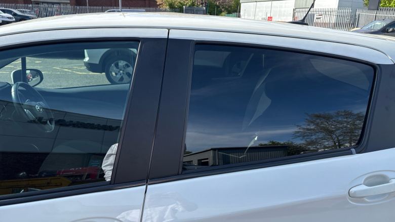 Toyota Yaris 1.5 Hybrid Sport 5dr CVT Hybrid Hatchback